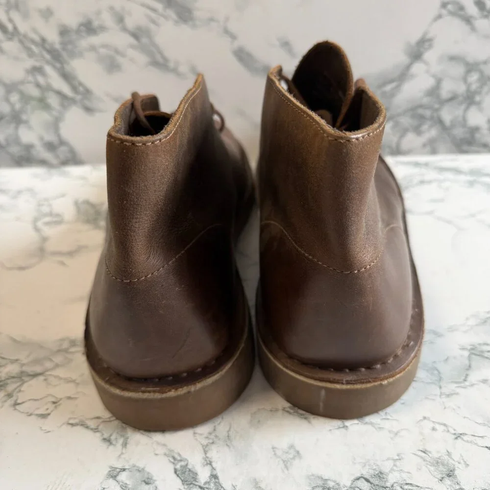 Clarks Men 11 Shepton Chukka Boots Brown Leather Lace Up Ankle Shoe CREASING